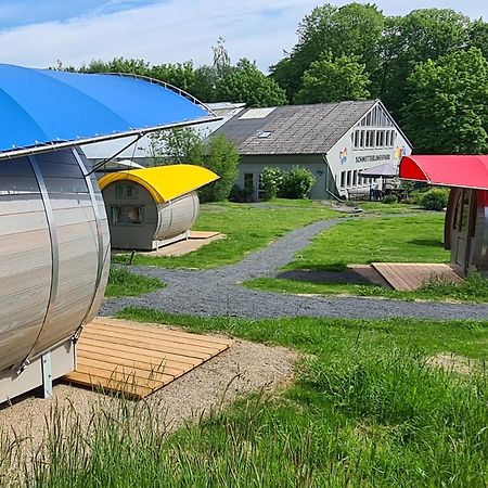 Schlaffässer am Schmetterlingspark Uslar Exterior foto