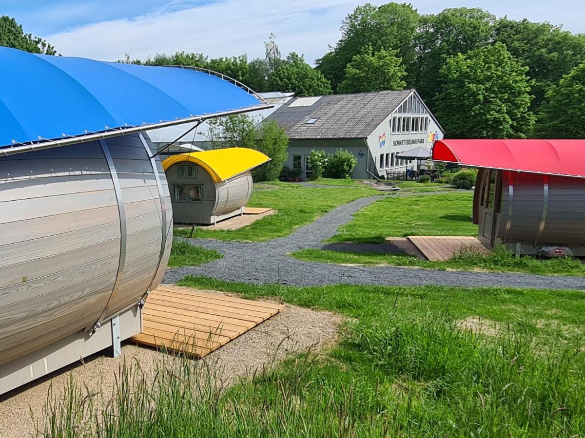 Schlaffässer am Schmetterlingspark Uslar Exterior foto